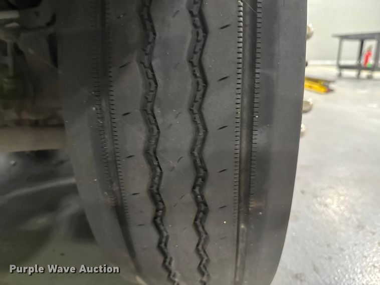 image for item ES5922 2013 Ford F450 Super Duty ambulance