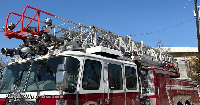 image for item ES8553 2013 E-one Cyclone ladder fire truck