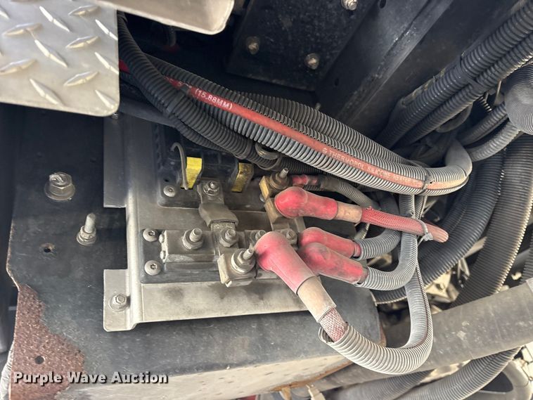 image for item ES8553 2013 E-one Cyclone ladder fire truck