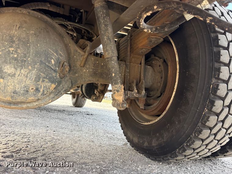 image for item ES8590 2013 Freightliner Business Class M2 dump truck