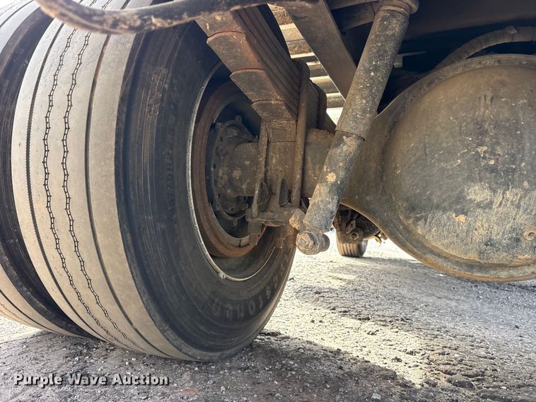 image for item ES8590 2013 Freightliner Business Class M2 dump truck