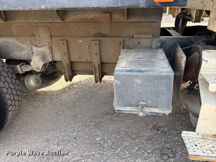 image for item ES8590 2013 Freightliner Business Class M2 dump truck