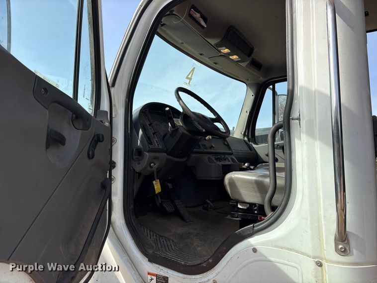 image for item ES8590 2013 Freightliner Business Class M2 dump truck