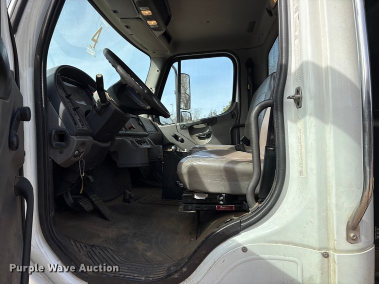 image for item ES8590 2013 Freightliner Business Class M2 dump truck
