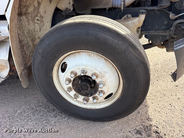 image for item ES8590 2013 Freightliner Business Class M2 dump truck