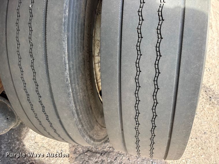 image for item ES8590 2013 Freightliner Business Class M2 dump truck