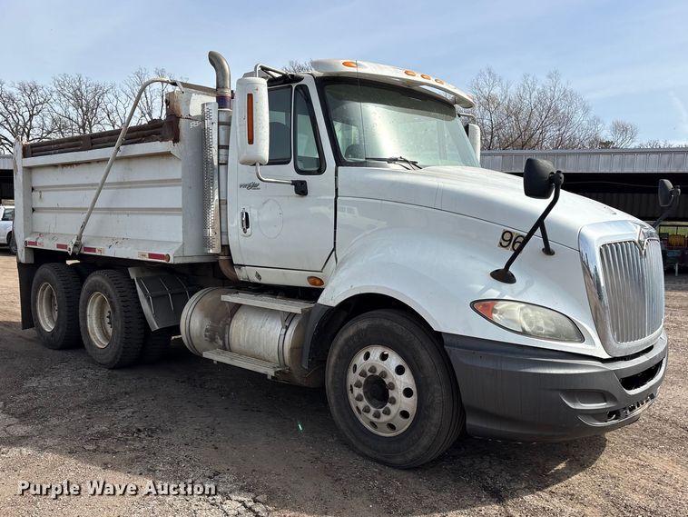 image for item ES8591 2010 International ProStar dump truck