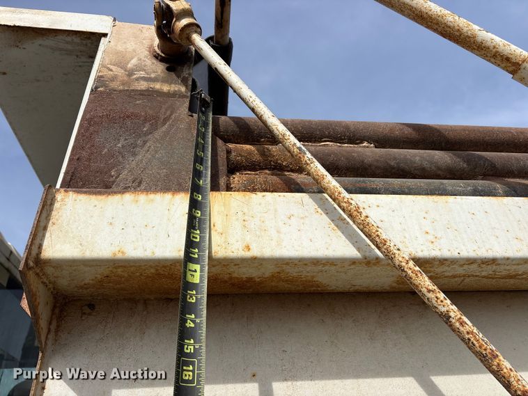 image for item ES8591 2010 International ProStar dump truck