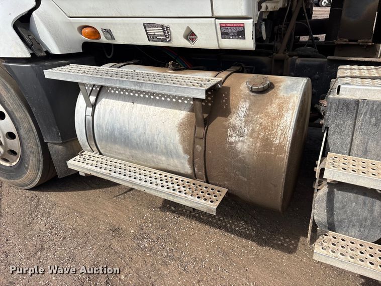 image for item ES8591 2010 International ProStar dump truck