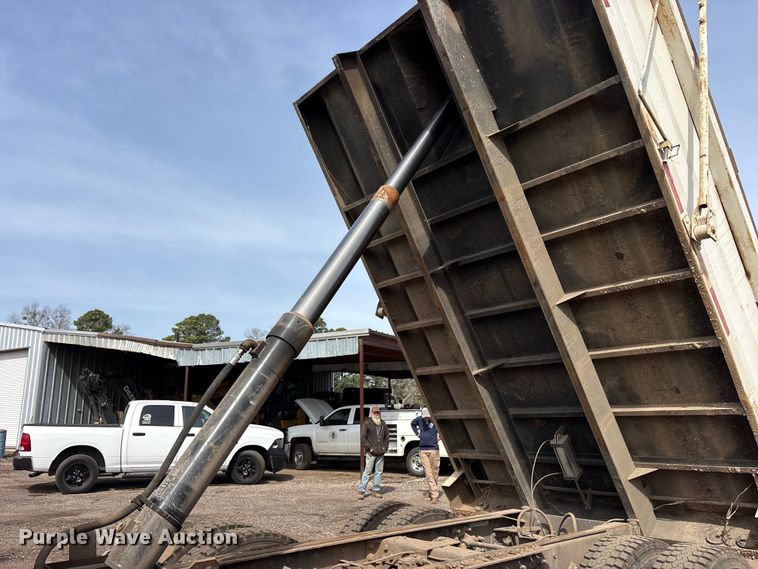 image for item ES8591 2010 International ProStar dump truck