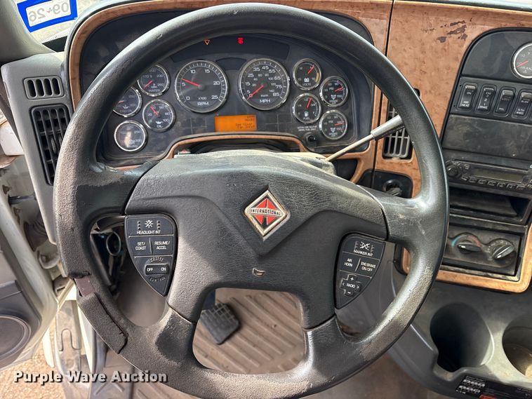 image for item ES8591 2010 International ProStar dump truck