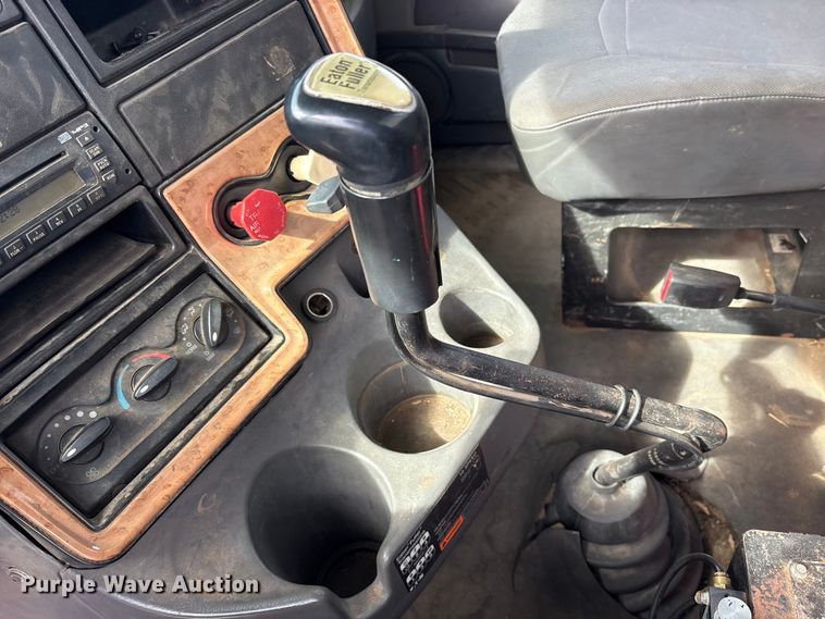 image for item ES8591 2010 International ProStar dump truck