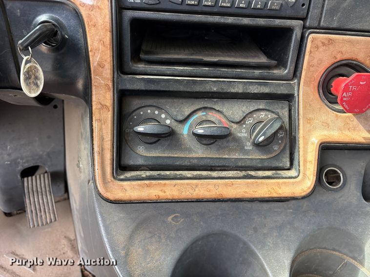 image for item ES8591 2010 International ProStar dump truck