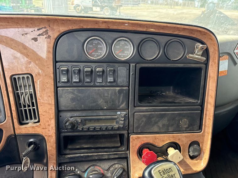 image for item ES8591 2010 International ProStar dump truck