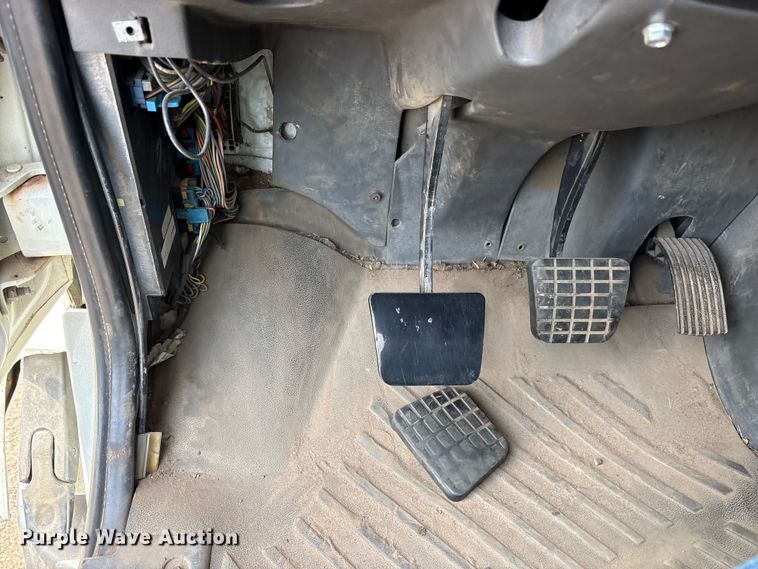 image for item ES8591 2010 International ProStar dump truck