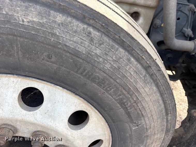 image for item ES8591 2010 International ProStar dump truck