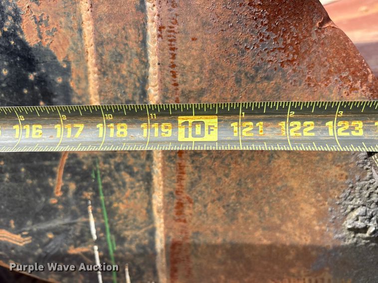 image for item ES8592 2004 Ford F750 dump truck