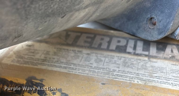 image for item ES8592 2004 Ford F750 dump truck