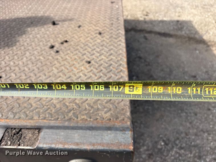 image for item ES8593 2015 Ford F350 Super Duty Crew Cab flatbed pickup truck