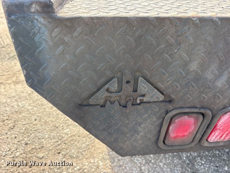 image for item ES8593 2015 Ford F350 Super Duty Crew Cab flatbed pickup truck