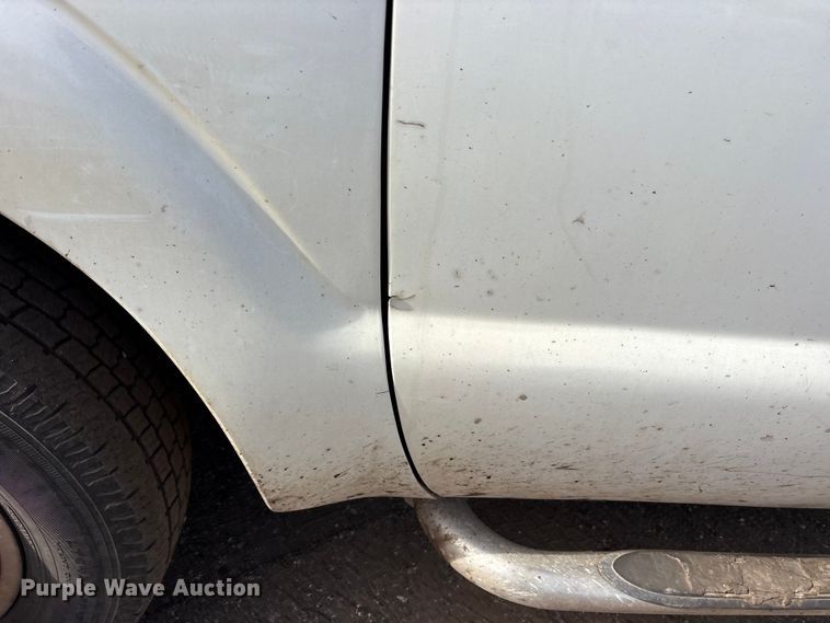 image for item ES8593 2015 Ford F350 Super Duty Crew Cab flatbed pickup truck