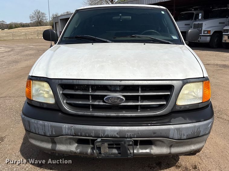 image for item ES8594 2004 Ford F150 Ext. Cab pickup truck