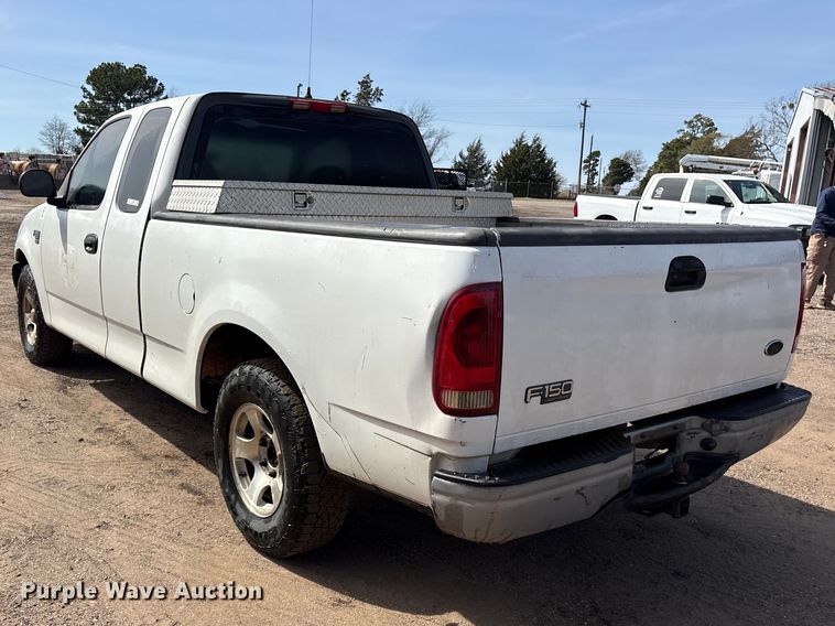 image for item ES8594 2004 Ford F150 Ext. Cab pickup truck