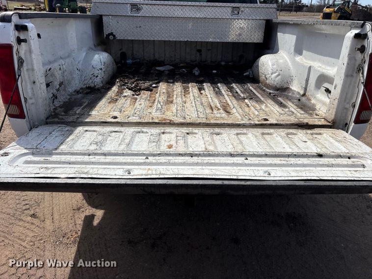 image for item ES8594 2004 Ford F150 Ext. Cab pickup truck