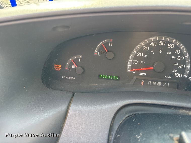 image for item ES8594 2004 Ford F150 Ext. Cab pickup truck