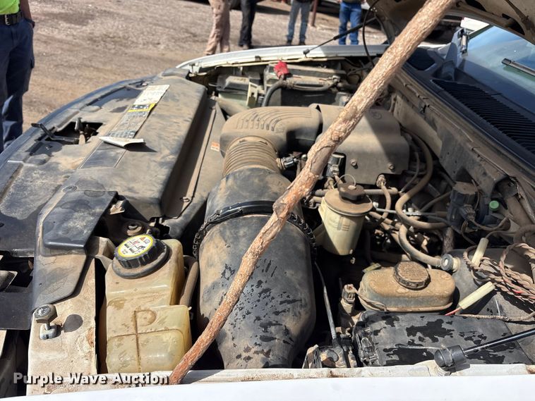 image for item ES8594 2004 Ford F150 Ext. Cab pickup truck