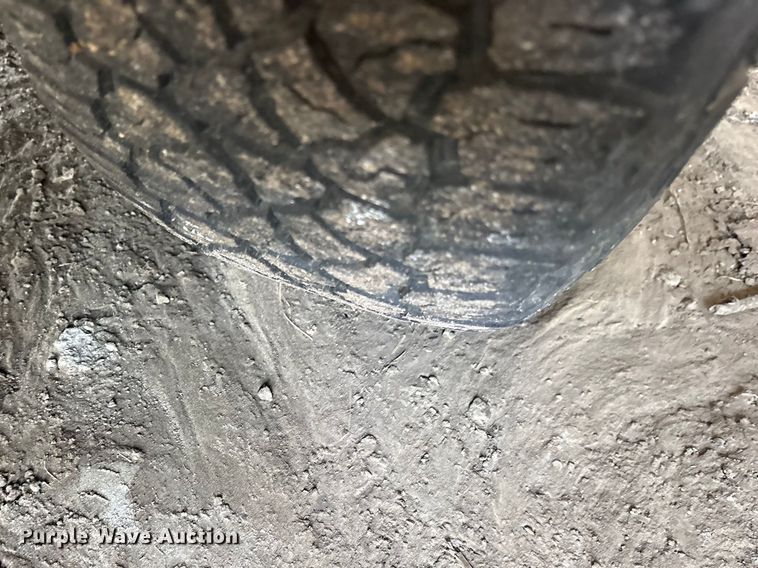 image for item ES8594 2004 Ford F150 Ext. Cab pickup truck