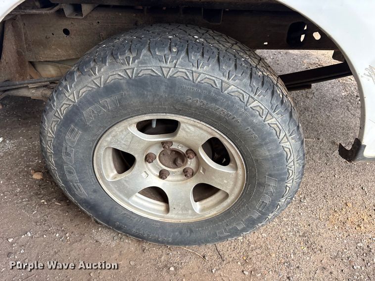 image for item ES8594 2004 Ford F150 Ext. Cab pickup truck