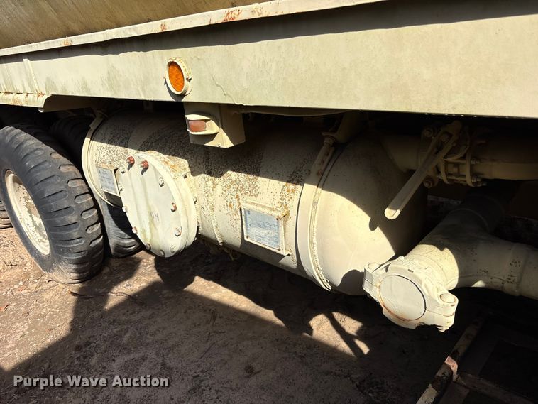 image for item ES8601 1990 Eastern Technologies M969AI fuel trailer