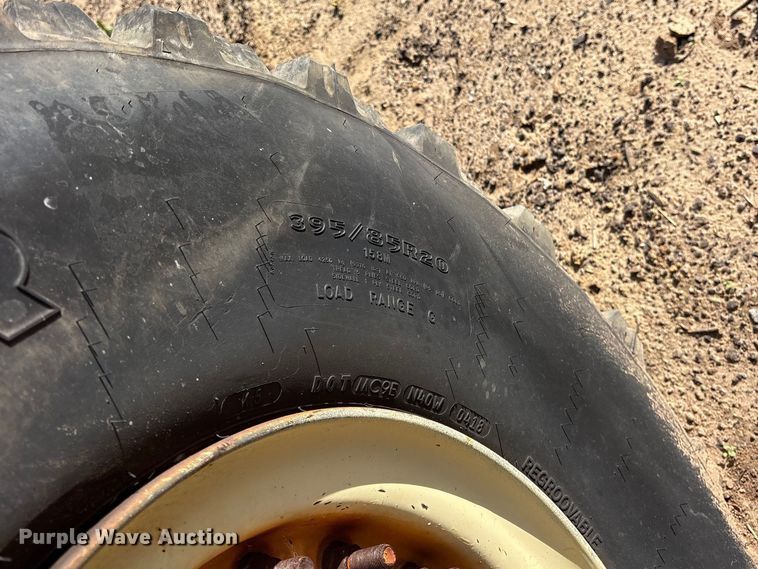 image for item ES8602 2003 Stewart & Stevenson M1088A1 semi truck