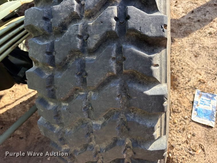 image for item ES8602 2003 Stewart & Stevenson M1088A1 semi truck