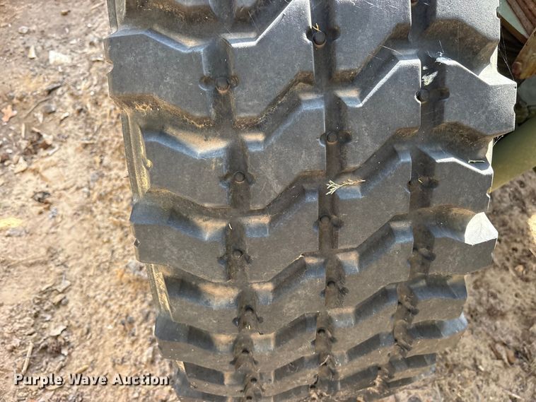 image for item ES8602 2003 Stewart & Stevenson M1088A1 semi truck