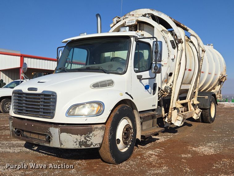 image for item ET1222 2006 Freightliner M2 refuse truck