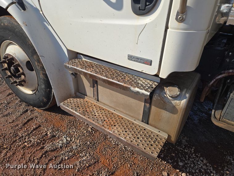 image for item ET1222 2006 Freightliner M2 refuse truck