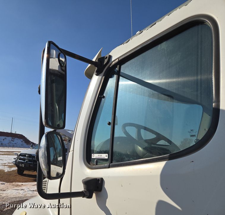 image for item ET1222 2006 Freightliner M2 refuse truck