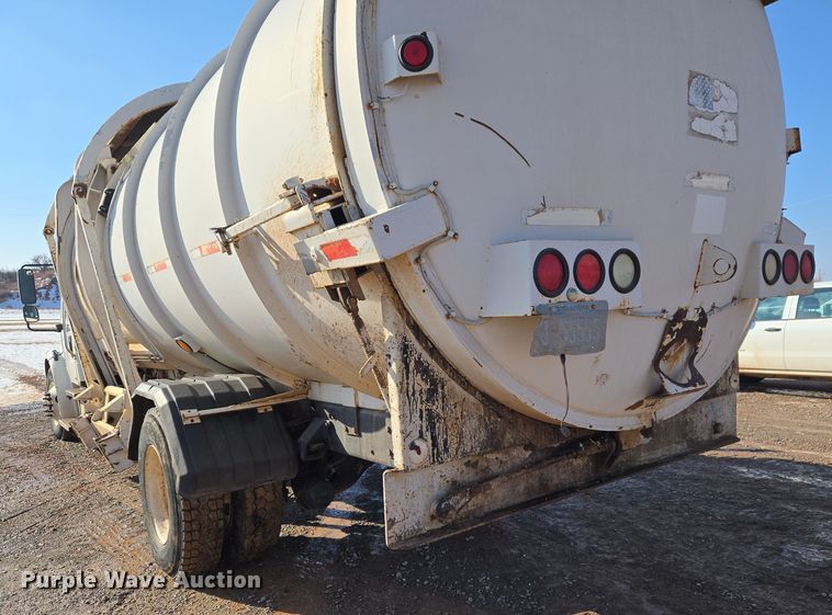 image for item ET1222 2006 Freightliner M2 refuse truck