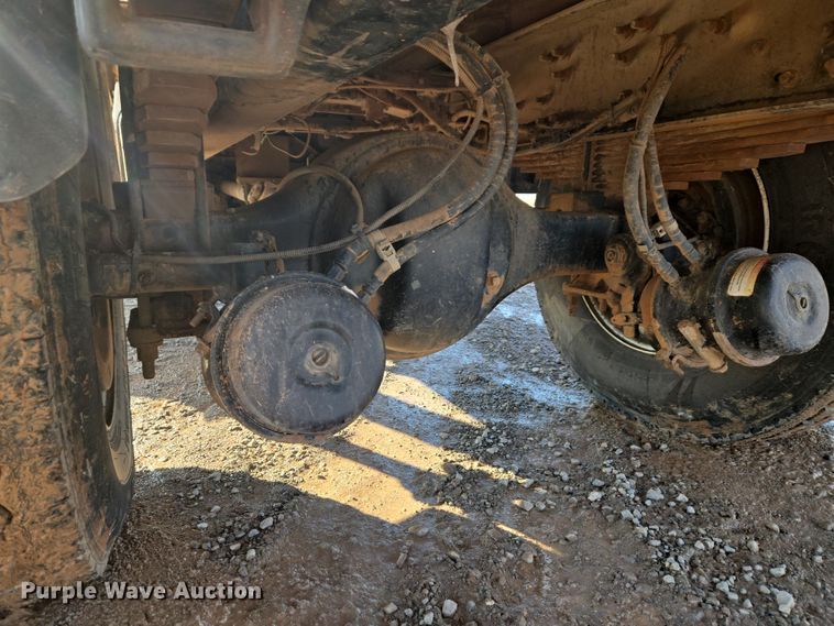 image for item ET1222 2006 Freightliner M2 refuse truck