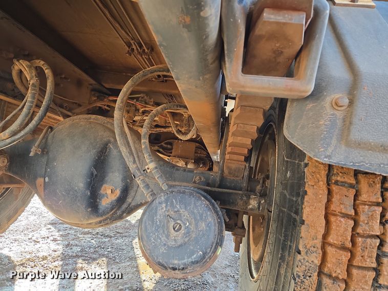 image for item ET1222 2006 Freightliner M2 refuse truck