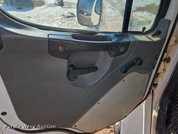 image for item ET1222 2006 Freightliner M2 refuse truck