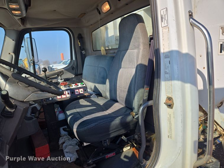 image for item ET1222 2006 Freightliner M2 refuse truck