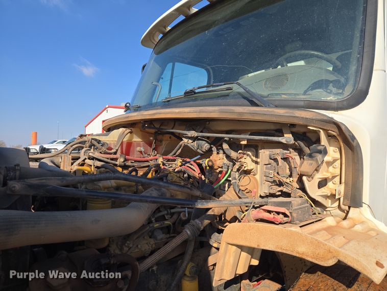 image for item ET1222 2006 Freightliner M2 refuse truck