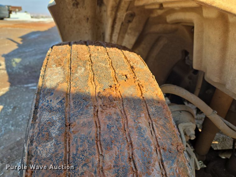 image for item ET1222 2006 Freightliner M2 refuse truck