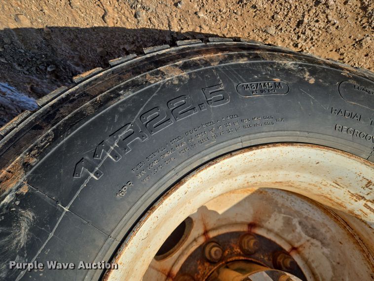 image for item ET1222 2006 Freightliner M2 refuse truck