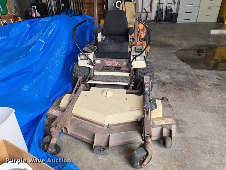 image for item ET1379 Grasshopper 3561 ZTR lawn mower