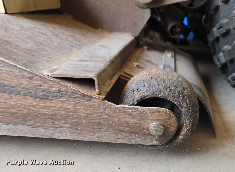 image for item ET1379 Grasshopper 3561 ZTR lawn mower