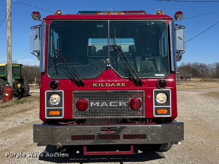 image for item ET1577 1990 Mack MC690CS pumper fire truck